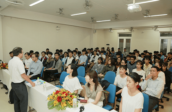 sinh viên Đại học Duy Tân tham dự Hội thảo về Chuẩn kỹ năng CNTT